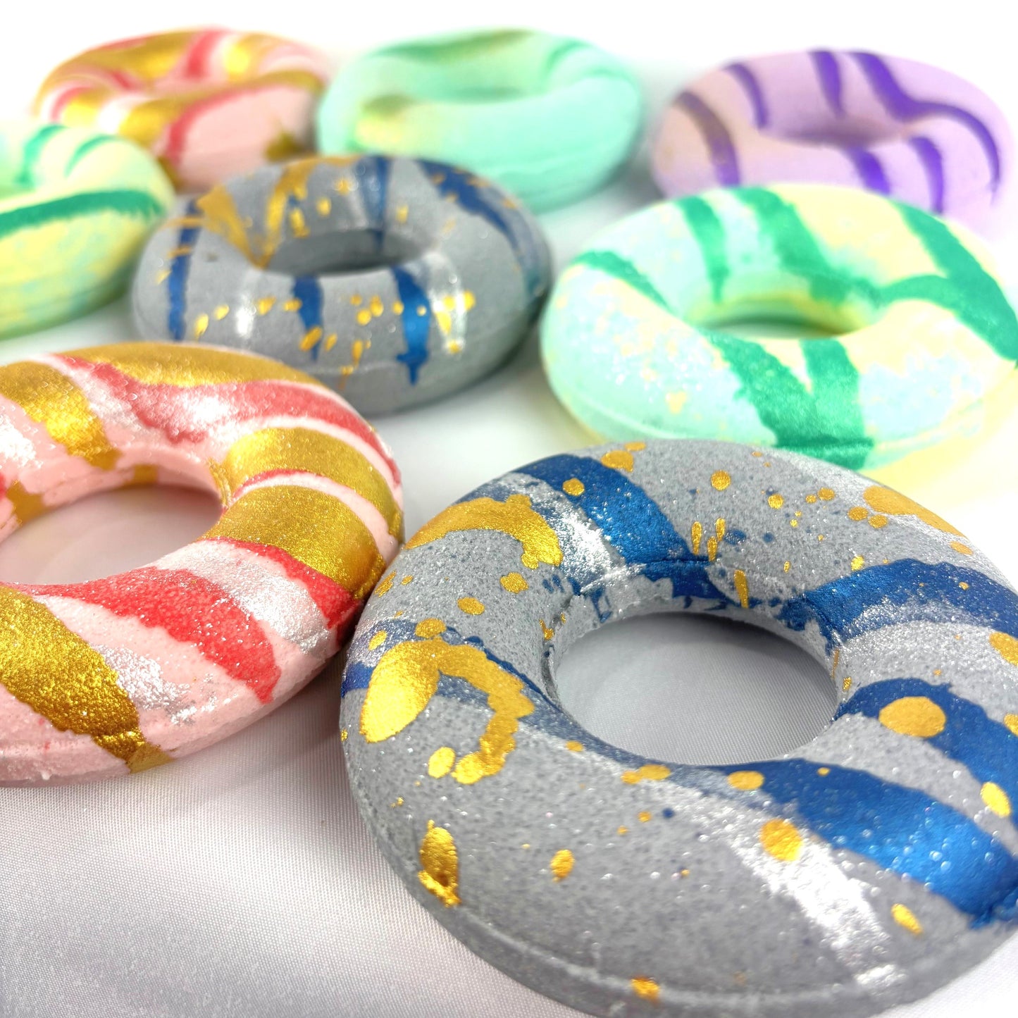 Relax Essential Oil Donut Bath Bomb – Spa Favorite